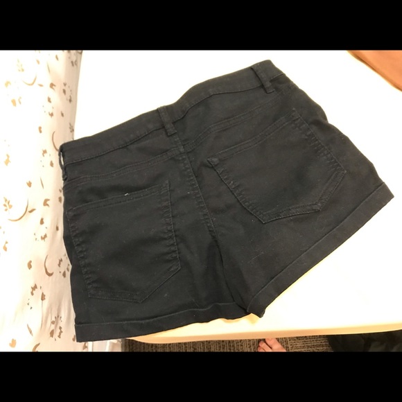 Jeans and shorts - Picture 1 of 8